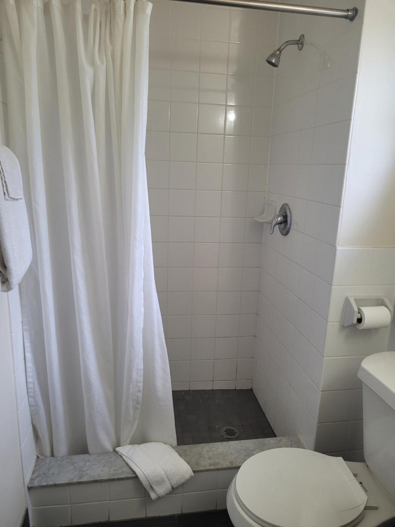 Queens Lodge Motel West Palm Beach Bagian luar foto
